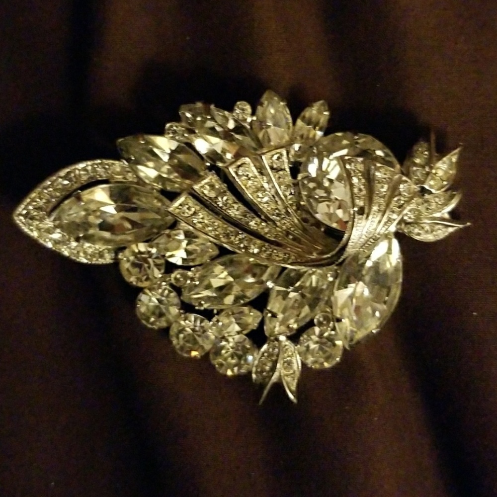 Vintage Broche